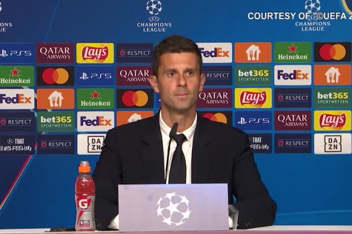 Thiago Motta scherza con un giornalista: "Ti hanno detto la formazione?"