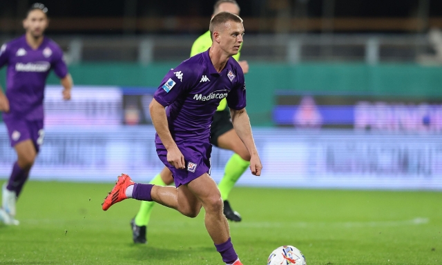 Gudmundsson vola con la Fiorentina. Ma lo aspetta la sentenza