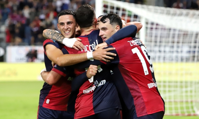 Cagliari, prima vittoria in casa. Il Torino si fa rimontare, decide l'autogol di Coco