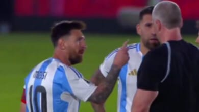 "Tu es un cagon": Messi è una furia in Paraguay-Argentina