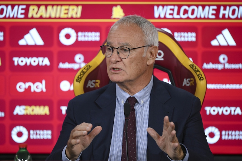 Ranieri diretta prima di Napoli-Roma: esordio al Maradona, segui la conferenza LIVE