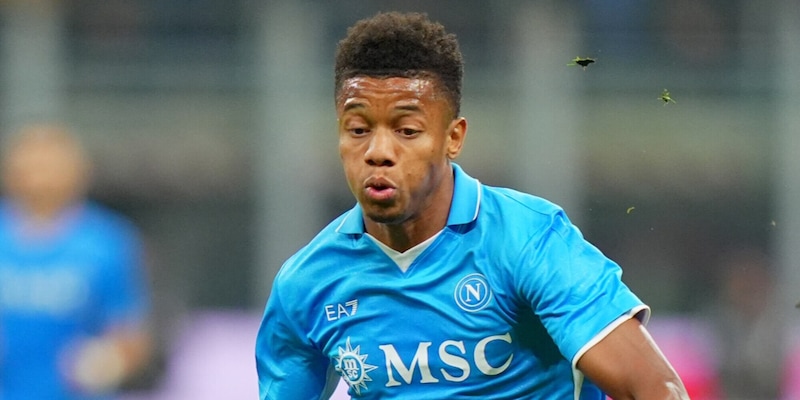 Neres: "Grazie Napoli, raggiungeremo traguardi importanti"