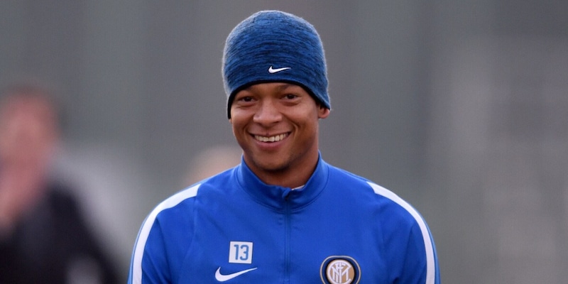 Guarin: "All'Inter bevevo prima delle partite. In Brasile anche 70 birre a notte"