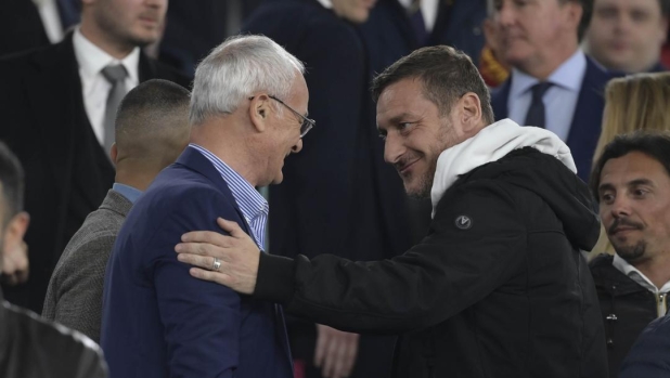 Totti: "Ranieri grande. Se mi chiamerà alla Roma? Vediamo, valutiamo, c'è tempo..."