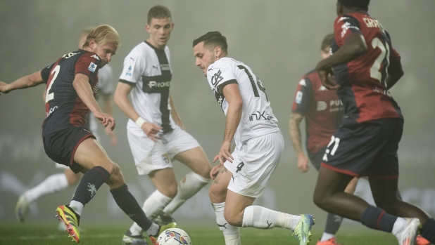 Parma-Genoa, le pagelle: muro Delprato, 6,5. Pinamonti, un palo e il gol, 7