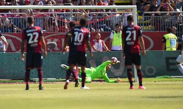 Crosta e quel debutto a Cagliari parando un rigore a Bacca: "Il sogno di una vita, ma poi..."