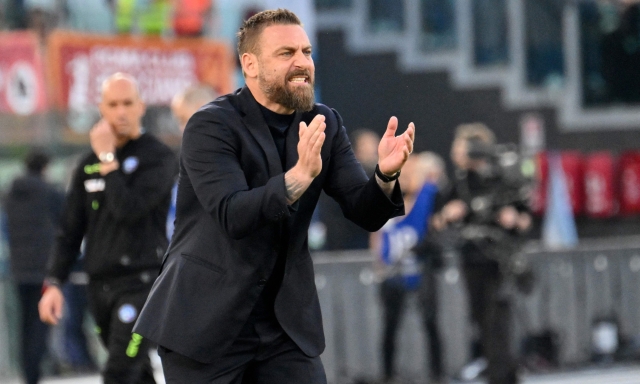 Roma, parla De Rossi: "Trigoria è casa, un giorno tornerò". Ghisolfi e la piazza spingono...