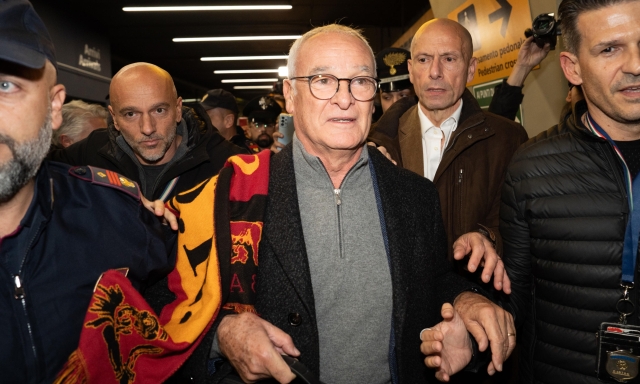 Ranieri-Roma, è ufficiale. La Curva Sud ringrazia, tripudio social. A fine anno sarà dirigente