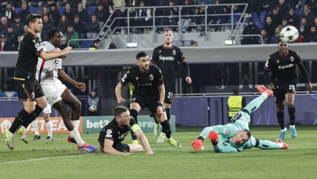 Non basta il gol di Lucumi, Bologna battuto in casa dal Lilla: ora la strada è in salita 1 Non basta il gol di Lucumi, Bologna battuto in casa dal Lilla: ora la strada è in salita
