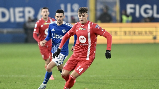 Como-Monza, le pagelle: Engelhardt gol e sostanza (7), bene Caprari e Maldini (7) 1 Como-Monza, le pagelle: Engelhardt gol e sostanza (7), bene Caprari e Maldini (7)