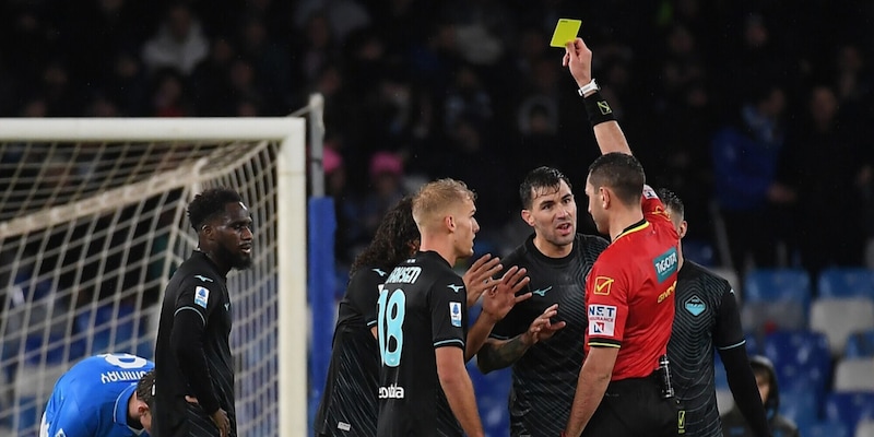 Moviola Napoli-Lazio: l'arbitro non brilla ma...