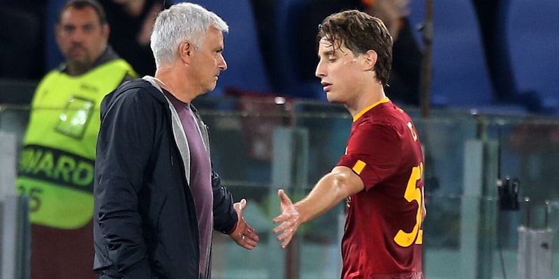Ansia Mourinho per Bove, il bellissimo gesto dalla Turchia per Edo 1 Ansia Mourinho per Bove, il bellissimo gesto dalla Turchia per Edo