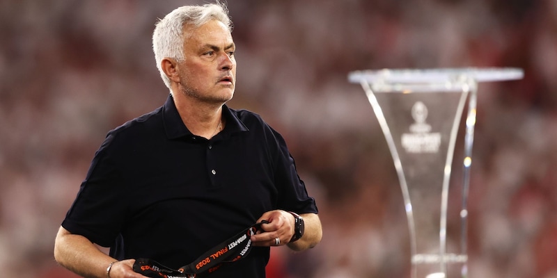 Il rimpianto di Mourinho: "Avrei dovuto lasciare la Roma dopo Budapest" 1 Il rimpianto di Mourinho: "Avrei dovuto lasciare la Roma dopo Budapest"