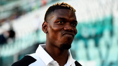 Pogba, al tuo futuro ci pensa... un sito di escort: l'insolita proposta