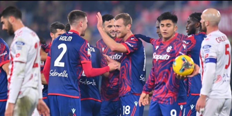 Il Bologna passa senza fatica contro il Monza. Orsolini, gol e infortunio 1 Il Bologna passa senza fatica contro il Monza. Orsolini, gol e infortunio