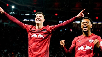 Il Lipsia batte l'Eintracht e lo aggancia al 3° posto, frena il Dortmund 1 Il Lipsia batte l'Eintracht e lo aggancia al 3° posto, frena il Dortmund