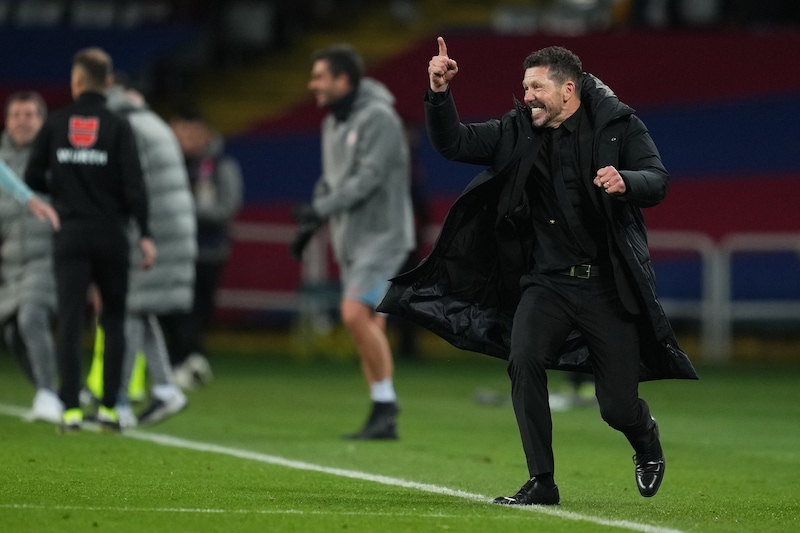 Simeone infrange il tabù Barcellona e si prende la vetta della Liga