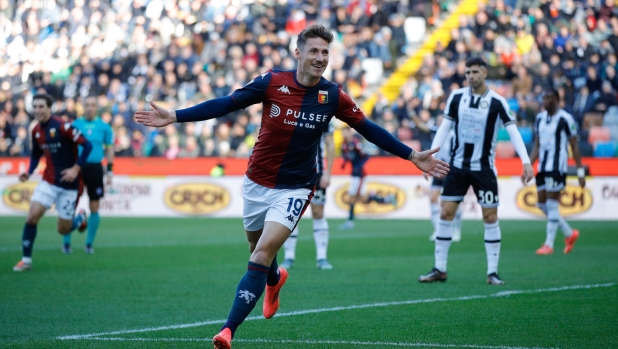 Udinese in 10 per tutta la gara, il Genoa ne approfitta: tre punti d'oro per Vieira 1 Udinese in 10 per tutta la gara, il Genoa ne approfitta: tre punti d'oro per Vieira
