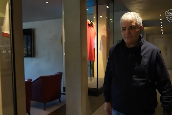 Luciano a Trigoria: il video da brividi del tifoso che ha dimenticato 39 anni di Roma 1 Luciano a Trigoria: il video da brividi del tifoso che ha dimenticato 39 anni di Roma