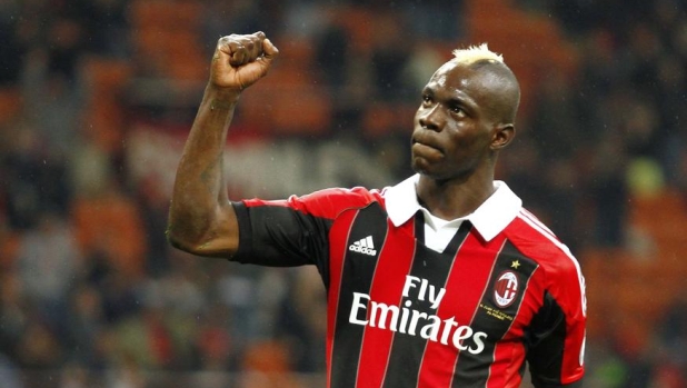 Gol, litigi, pianti e squalifiche: la storia infinita tra Balotelli e il Diavolo