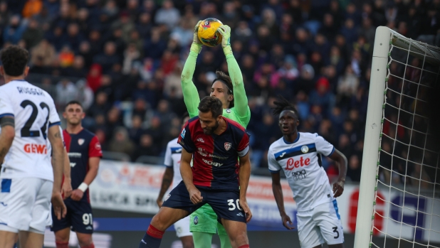 Cagliari-Atalanta, le pagelle: Carnesecchi è un mostro, 8,5. Luvumbo 5,5: mai pericoloso