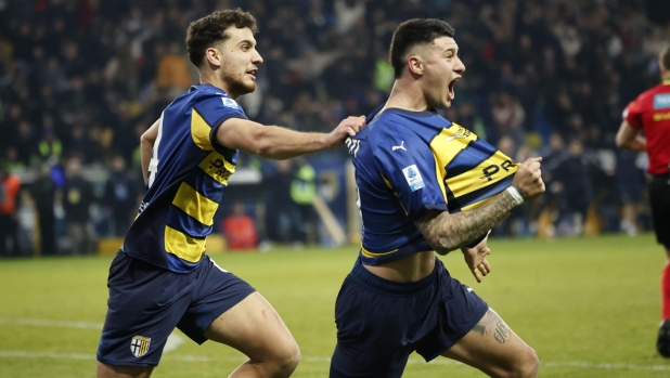 Parma-Monza, le pagelle: Valenti al primo gol è da 7. Djuric c'è, 6,5