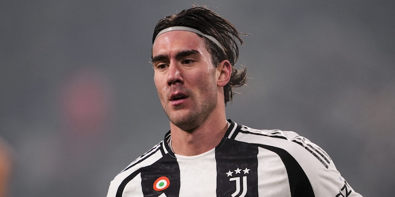 Vlahovic, retroscena Al Nassr: Ronaldo chiama, il serbo dice no 1 Vlahovic, retroscena Al Nassr: Ronaldo chiama, il serbo dice no
