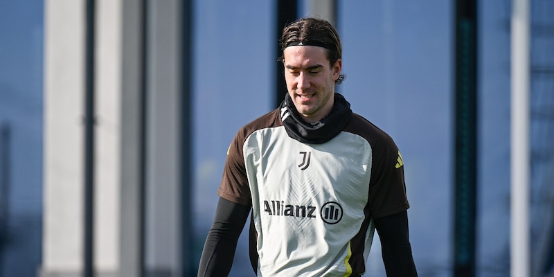 28 gennaio, Vlahovic: compiere 25 anni e rompere con la Juve e con Motta
1 28 gennaio, Vlahovic: compiere 25 anni e rompere con la Juve e con Motta