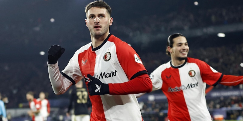 Il Milan vuole Gimenez ma la richiesta del Feyenoord rimane alta. E Scaroni... 1 Il Milan vuole Gimenez ma la richiesta del Feyenoord rimane alta. E Scaroni...