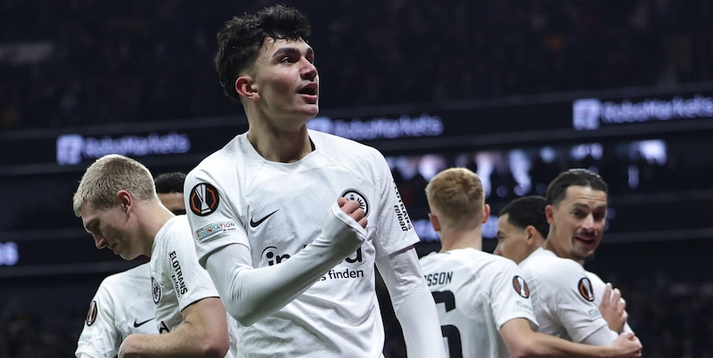 Europa League, l'Eintracht aggancia il secondo posto. Vincono Manchester Utd e Tottenham