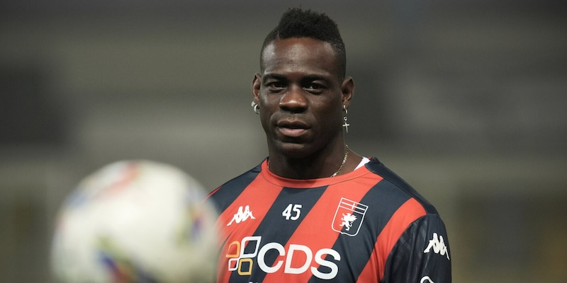 Balotelli e il post social polemico: "Voglio chiarire solo una cosa..."