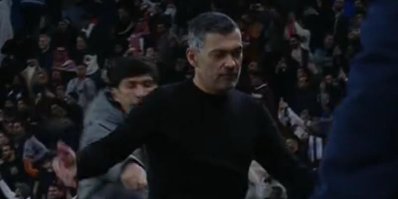 Supercoppa, Inter-Milan: Conceiçao si fa male esultando per il gol di Abraham 1 Supercoppa, Inter-Milan: Conceiçao si fa male esultando per il gol di Abraham