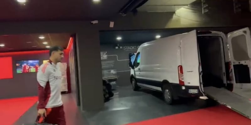 Paredes a nervi tesi: la reazione in zona mista alla domanda sul futuro a Roma 1 Paredes a nervi tesi: la reazione in zona mista alla domanda sul futuro a Roma