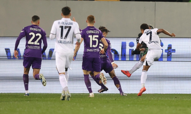 Non c'è Kvara, ma Neres accende un grande Napoli: tris alla Fiorentina, Conte in vetta 1 Non c'è Kvara, ma Neres accende un grande Napoli: tris alla Fiorentina, Conte in vetta