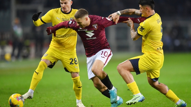 LIVE Torino-Parma 0-0: Maripan a terra dopo una manata involontaria di Almqvist