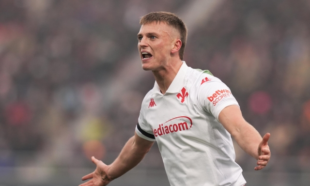 Gudmundsson lavora in gruppo, Bove arbitra 1 Gudmundsson lavora in gruppo, Bove arbitra