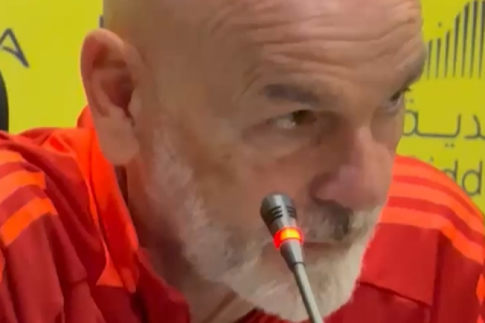 "Basta dire On Fire!". Pioli, la reazione in conferenza è virale 1 "Basta dire On Fire!". Pioli, la reazione in conferenza è virale