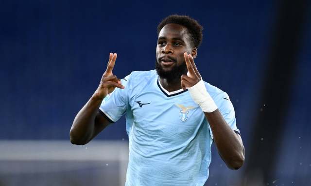 Lazio-Como, le formazioni ufficiali: Tavares in panchina. Fabregas lancia Butez