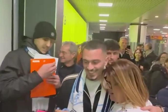 Lazio, ecco Ibrahimovic. Che accoglienza per il nuovo acquisto