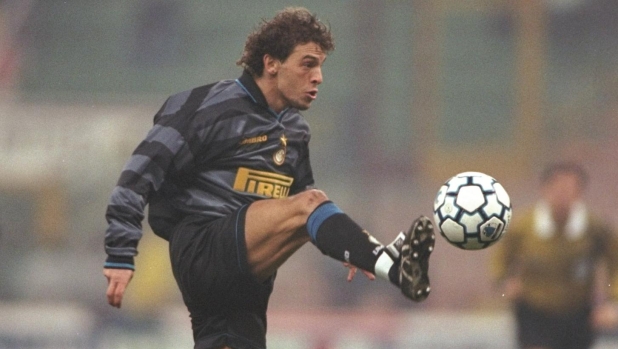 Moriero: "Quella sera a Mosca Ronaldo danzava sul ghiaccio. E poi finimmo tutti a bere" 1 Moriero: "Quella sera a Mosca Ronaldo danzava sul ghiaccio. E poi finimmo tutti a bere"