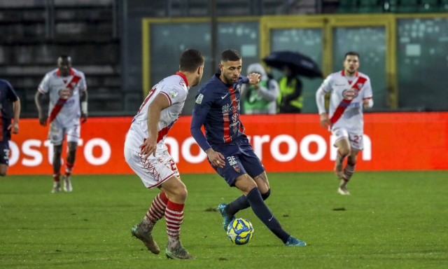 Artistico, debutto con gol a Cosenza. Col mito di Totti e dello zio "Ciccio"...