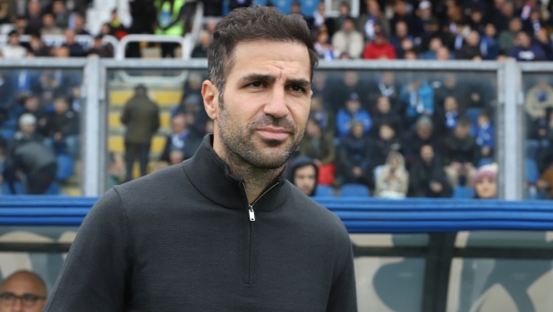 Como, Fabregas: "Paz? Pronto dal 1'. Mercato? Arriverà un difensore centrale e un terzino" 1 Como, Fabregas: "Paz? Pronto dal 1'. Mercato? Arriverà un difensore centrale e un terzino"