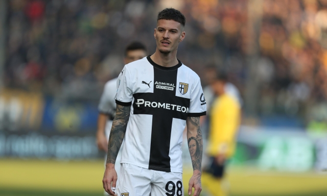 Parma, doppio infortunio contro il Milan: sia Man che Hernani costretti a lasciare il campo 1 Parma, doppio infortunio contro il Milan: sia Man che Hernani costretti a lasciare il campo