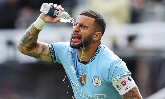 Walker è atterrato a Milano. Ora visite mediche, poi la firma a Casa Milan 1 Walker è atterrato a Milano. Ora visite mediche, poi la firma a Casa Milan