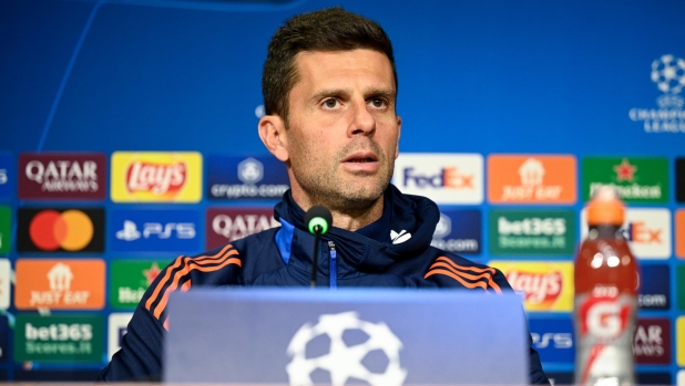 Thiago Motta: "In campo senza fare calcoli. Vlahovic titolare? Vedrete domani..." 1 Thiago Motta: "In campo senza fare calcoli. Vlahovic titolare? Vedrete domani..."