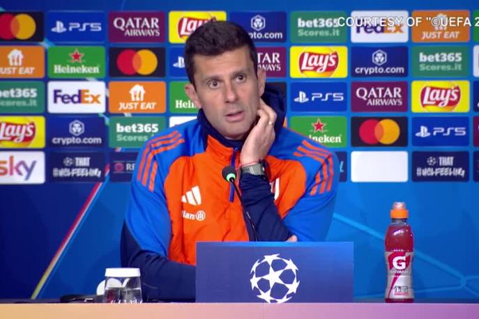 Motta risponde su Vlahovic: "Vi dico se sarà titolare con il Benfica" 1 Motta risponde su Vlahovic: "Vi dico se sarà titolare con il Benfica"