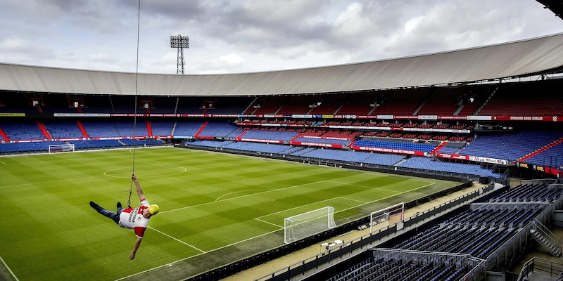 Dieci curiosità sul "De Kuip", lo stadio più incredibile d'Olanda