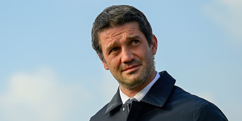 Il Parma a Chivu, ora è ufficiale: un altro ex Inter in Serie A