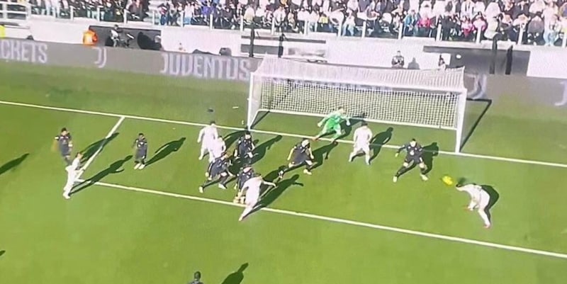 De Sciglio e il gol alla Juve: perché doveva essere annullato 1 De Sciglio e il gol alla Juve: perché doveva essere annullato