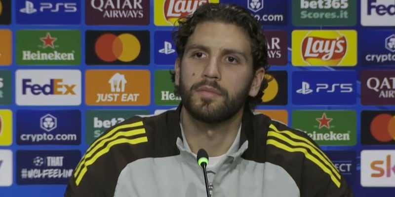 Locatelli esalta Kolo Muani: “Così è più facile”. Poi manda un messaggio 1 Locatelli esalta Kolo Muani: “Così è più facile”. Poi manda un messaggio